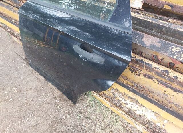 
								FORD Bal hátsó Ajtó (Részeivel) full									