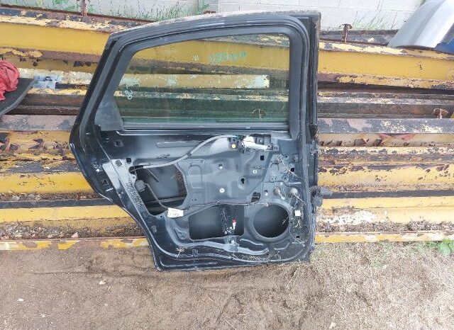 
								FORD Bal hátsó Ajtó (Részeivel) full									