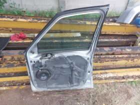 FORD Jobb első Ajtó (Részeivel)