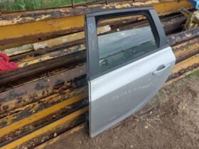 OPEL Bal hátsó Ajtó (Részeivel)