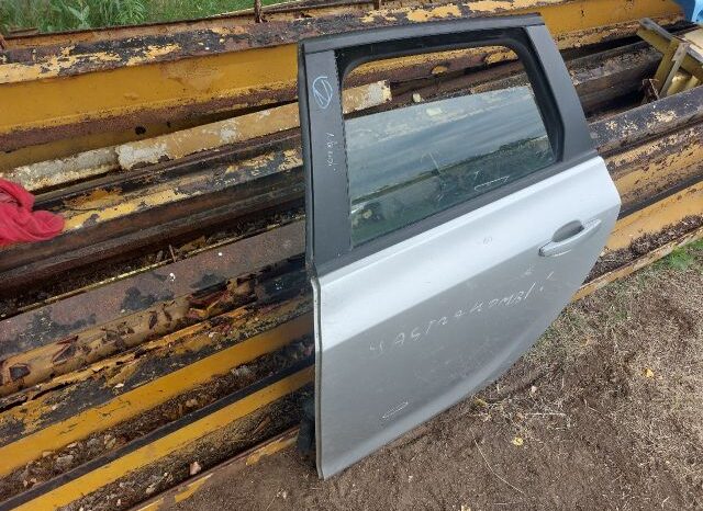 
								OPEL Bal hátsó Ajtó (Részeivel) full									