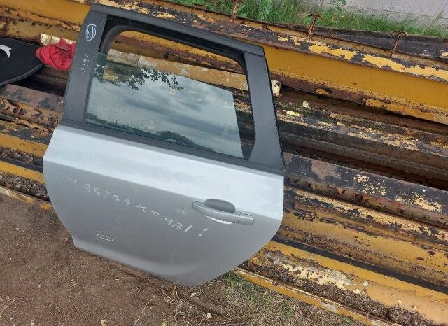 
								OPEL Bal hátsó Ajtó (Részeivel) full									