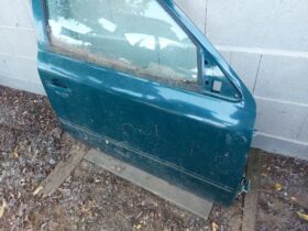 SKODA Jobb első Ajtó (Részeivel)