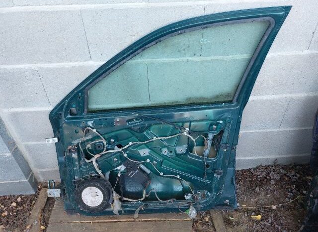 
								SKODA Jobb első Ajtó (Részeivel) full									
