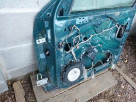 SKODA Jobb első Ajtó (Részeivel)