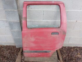 SUZUKI Bal hátsó Ajtó (Részeivel)