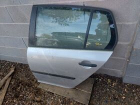 VW Bal hátsó Ajtó (Részeivel)