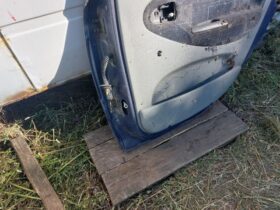 RENAULT Jobb hátsó Ajtó (Részeivel)