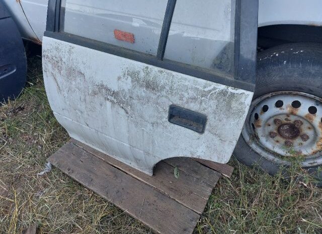 
								SUZUKI Bal hátsó Ajtó (Részeivel) full									