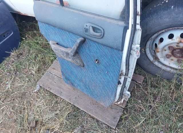 
								SUZUKI Bal hátsó Ajtó (Részeivel) full									