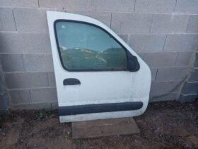 RENAULT Jobb első Ajtó (Részeivel)