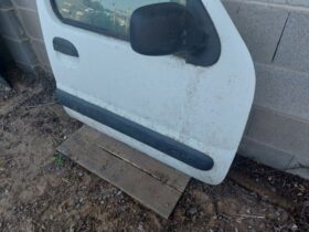 RENAULT Jobb első Ajtó (Részeivel)