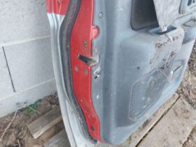 MITSUBISHI Bal hátsó Ajtó (Részeivel)