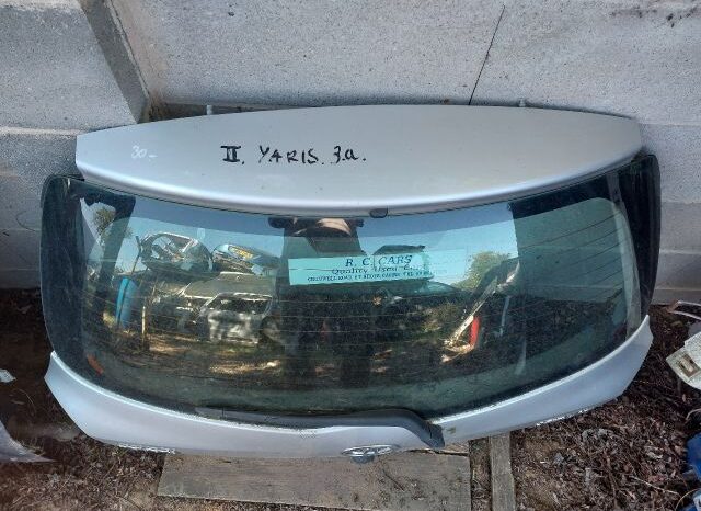 
								TOYOTA Csomagtérajtó (Részeivel) full									