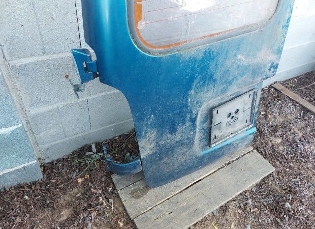 
								NISSAN Bal Csomagtérajtó (Részeivel) full									