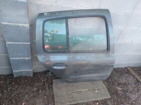 RENAULT Jobb hátsó Ajtó (Részeivel)
