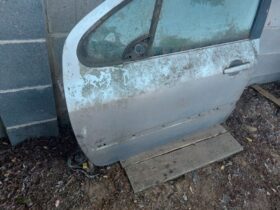 PEUGEOT Bal első Ajtó (Részeivel)
