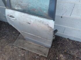 VW Jobb hátsó Ajtó (Részeivel)