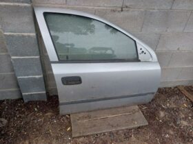 OPEL Jobb első Ajtó (Részeivel)
