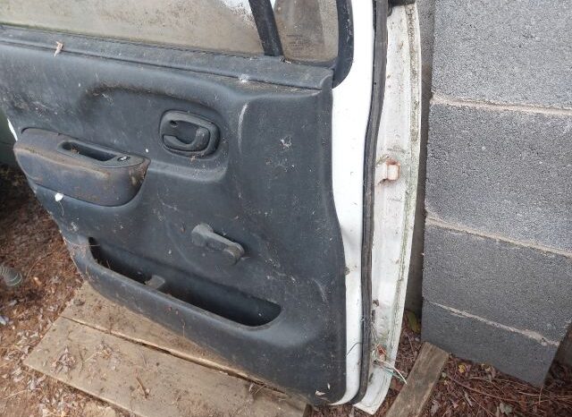 
								SUZUKI Bal első Ajtó (Részeivel) full									