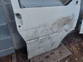 VW Jobb első Ajtó (Részeivel)