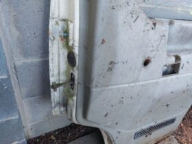 VW Jobb első Ajtó (Részeivel)