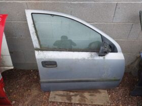 OPEL Jobb első Ajtó (Részeivel)