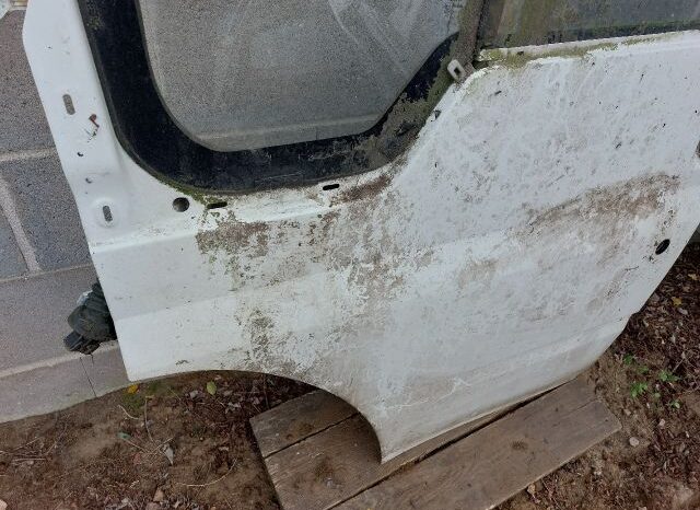 
								FORD Bal első Ajtó (Részeivel) full									