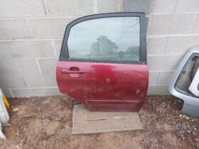 SUZUKI Jobb hátsó Ajtó (Részeivel)