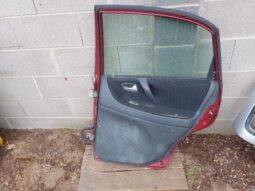 
										SUZUKI Jobb hátsó Ajtó (Részeivel) full									