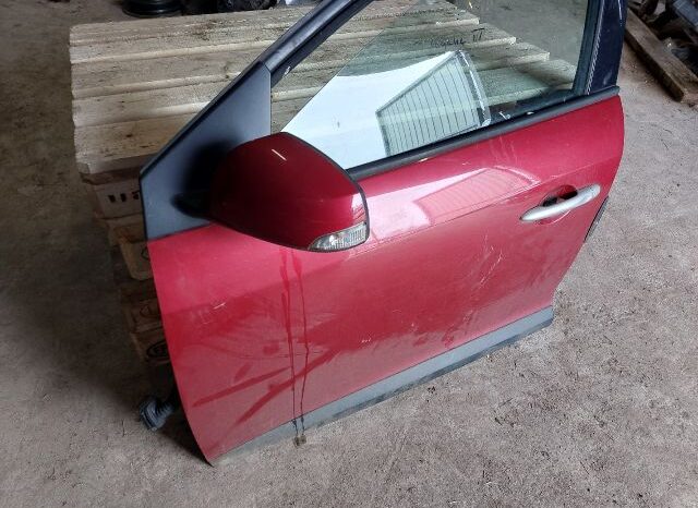 
								RENAULT Bal első Ajtó (Részeivel) full									