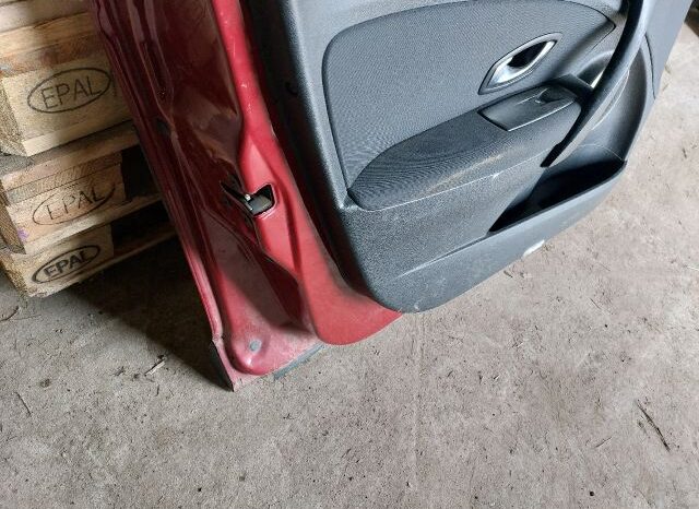 
								RENAULT Bal első Ajtó (Részeivel) full									
