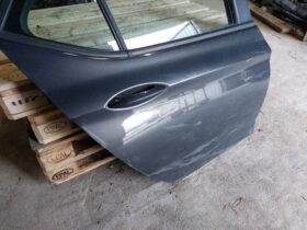 OPEL Jobb hátsó Ajtó (Részeivel)