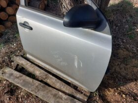 KIA Jobb első Ajtó (Részeivel)