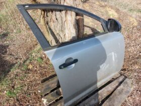 KIA Jobb első Ajtó (Részeivel)
