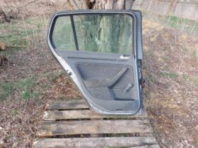 VW Bal hátsó Ajtó (Részeivel)