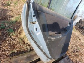 TOYOTA Bal hátsó Ajtó (Részeivel)