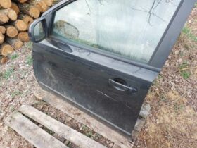 NISSAN Bal első Ajtó (Részeivel)