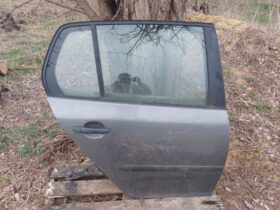 VW Jobb hátsó Ajtó (Részeivel)
