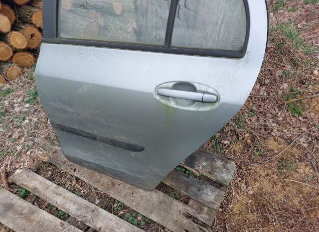 
								TOYOTA Bal hátsó Ajtó (Részeivel) full									