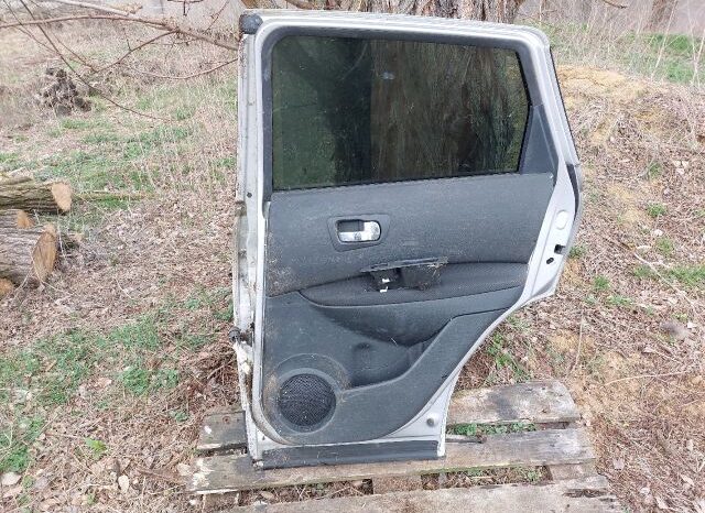 
								NISSAN Jobb hátsó Ajtó (Részeivel) full									