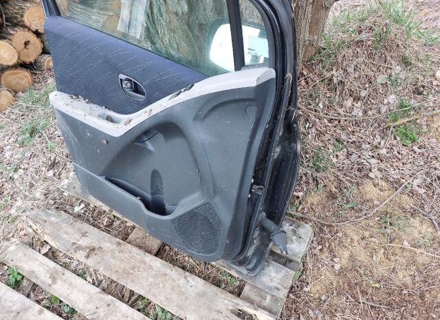 
								TOYOTA Bal első Ajtó (Részeivel) full									