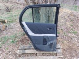 
										TOYOTA Bal hátsó Ajtó (Részeivel) full									