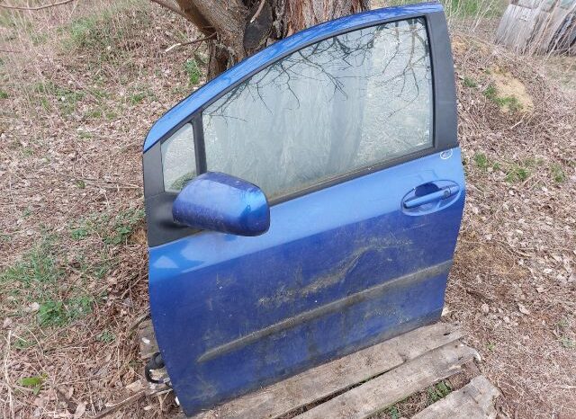 
								TOYOTA Bal első Ajtó (Részeivel) full									