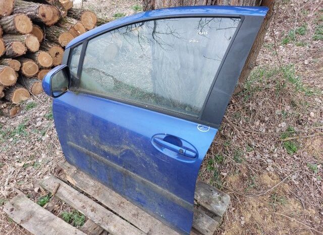 
								TOYOTA Bal első Ajtó (Részeivel) full									