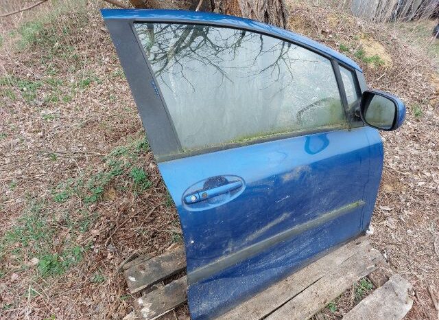 
								TOYOTA Jobb első Ajtó (Részeivel) full									
