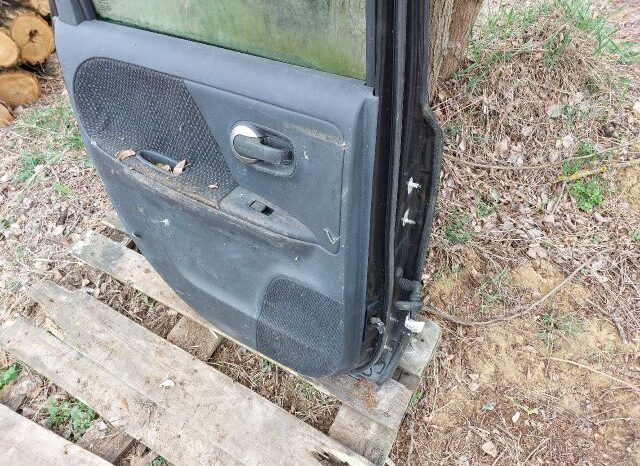 
								NISSAN Bal hátsó Ajtó (Részeivel) full									