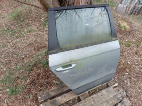VW Jobb hátsó Ajtó (Részeivel)