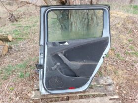 VW Jobb hátsó Ajtó (Részeivel)