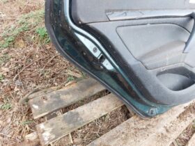 SKODA Bal hátsó Ajtó (Részeivel)